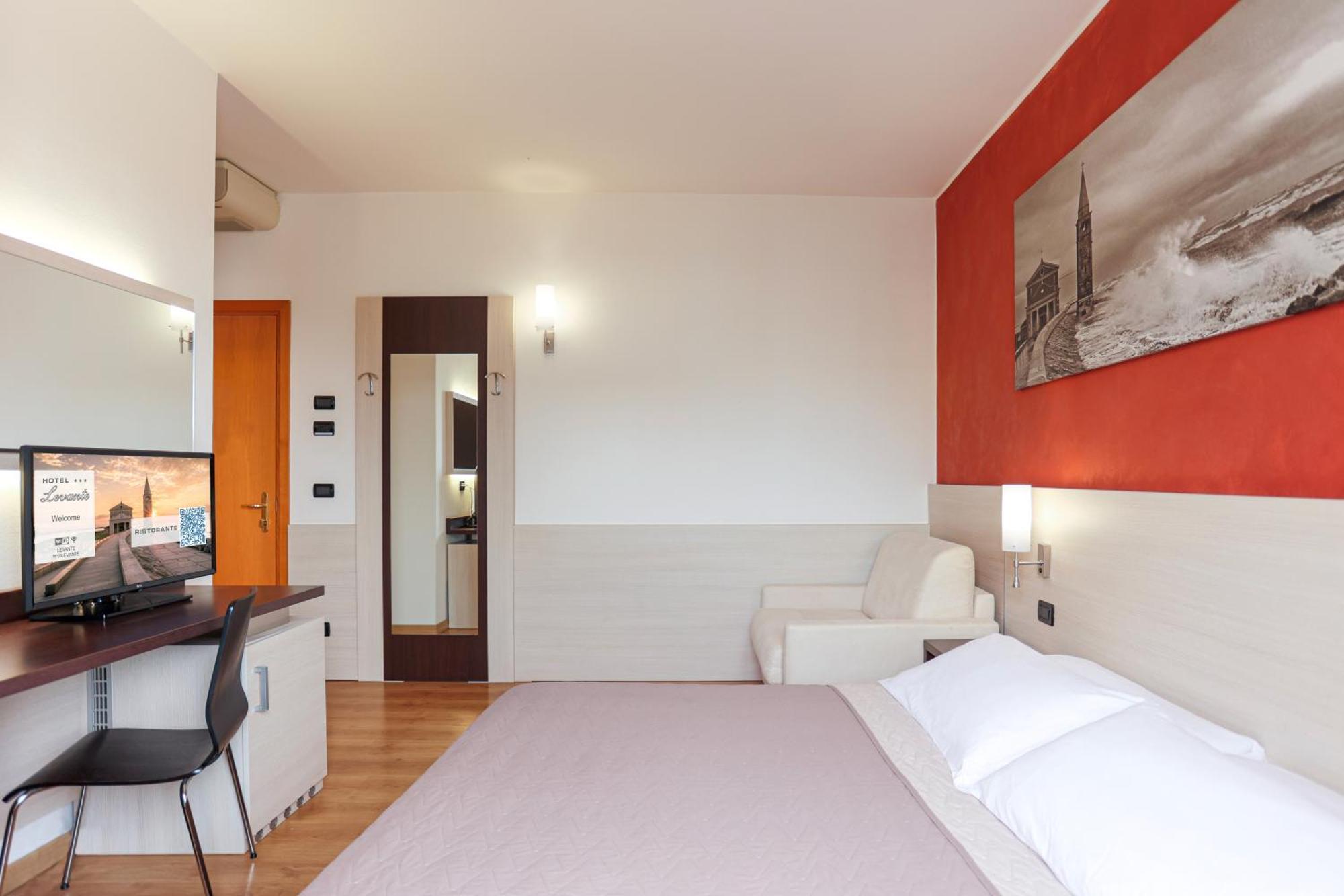Levante Hotel 3*